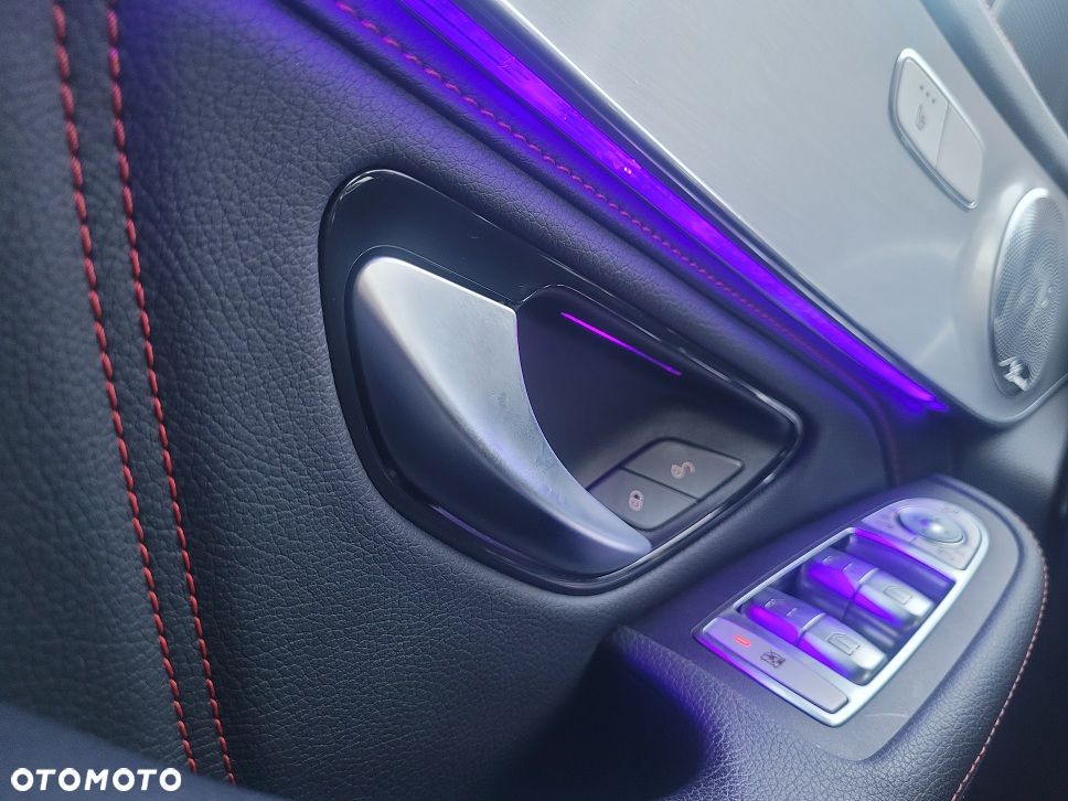 Mercedes-Benz GLC - 12