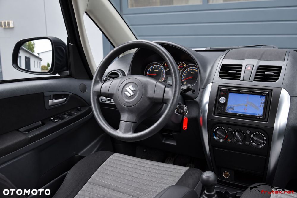 Suzuki SX4 - 26