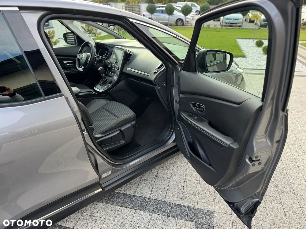 Renault Scenic - 24