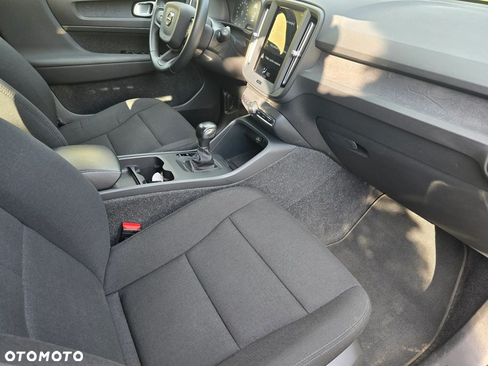Volvo XC 40 T2 Momentum Pro - 7