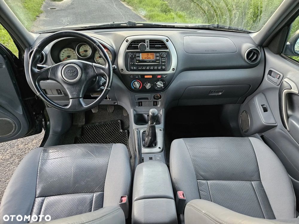 Toyota RAV4 2.0 VVT-i Sol - 11
