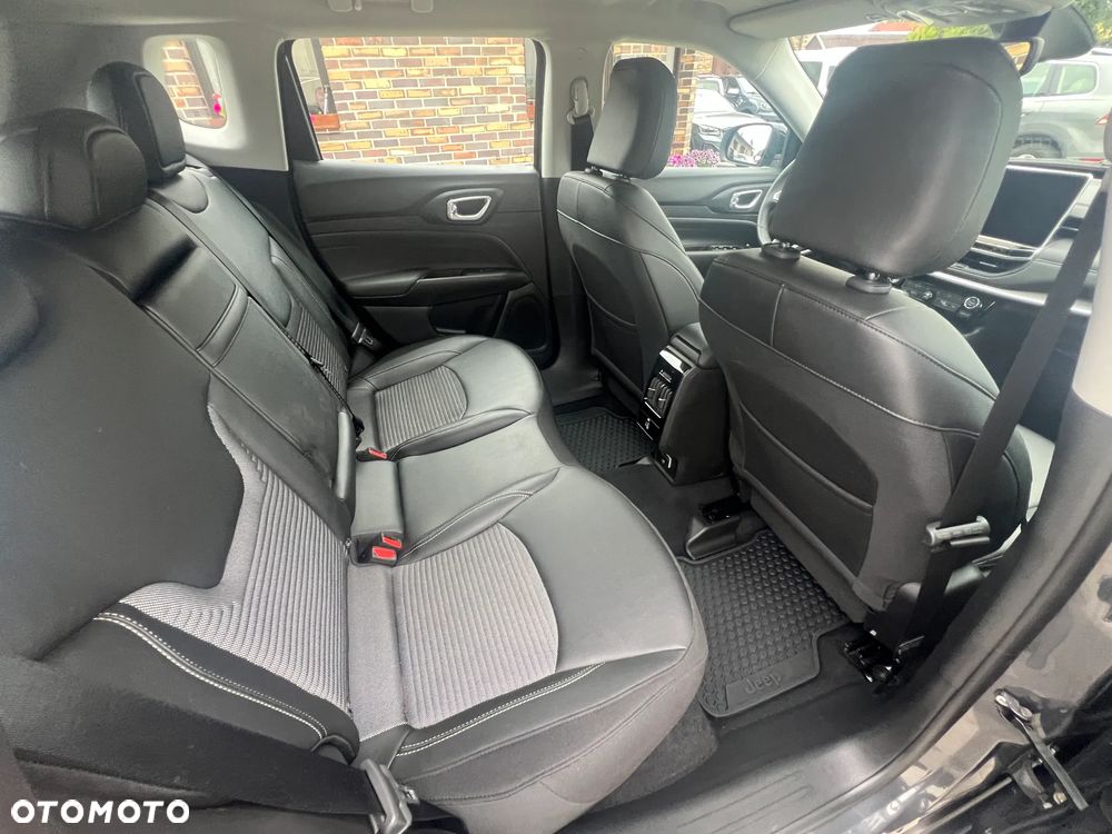 Jeep Compass - 17