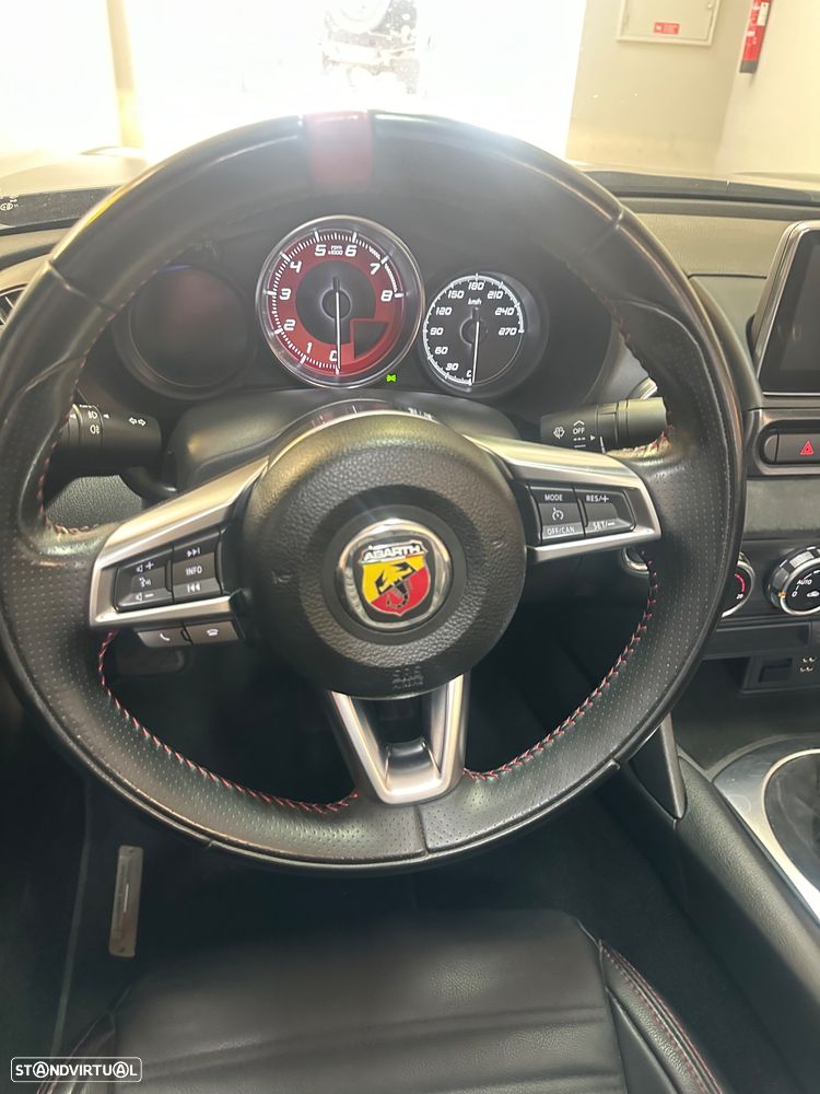 Abarth 124 Spider 1.4 MultiAir Turbo - 27