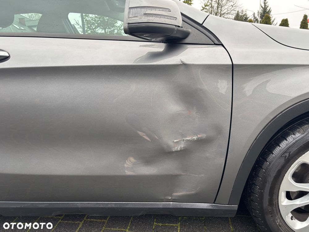 Mercedes-Benz GLA - 8