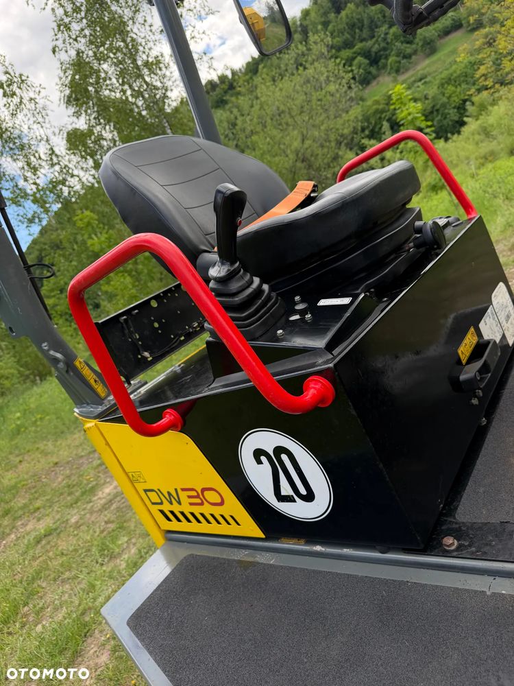 Wacker Neuson DW30 Wozidło Budowlane-Rolnicze 3 tony. 4x4. OBROTOWA koleba 415 mtg .2023 rok. Jak nówka z salonu. Yanmar silnik. Z upadłości Norweskiej. Pełne sterowanie dżojstik REWERS HYDROSTATIC. Opony zero zużycia. Aktualna DEKRA BMWT. Pełny Oryginał Fabryczny Lakier w każdym miejscu! Ani deka luzu wycieku. Oswietlenie Full. Szybka wolna jazda. WIELKA OKAZJA. Hak kulka. wszystkie opony 2021 rok. Wielka Okazja! - 20