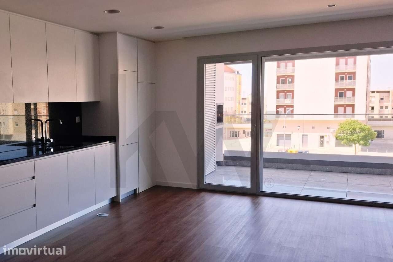 T1 | 1º piso | espaçosa varanda | box  | 315m2 | vista | Camarate | - Grande imagem: 4/18
