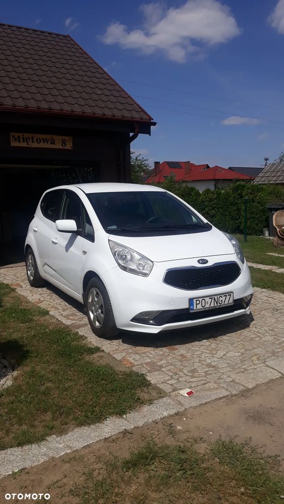 Kia Venga - 11