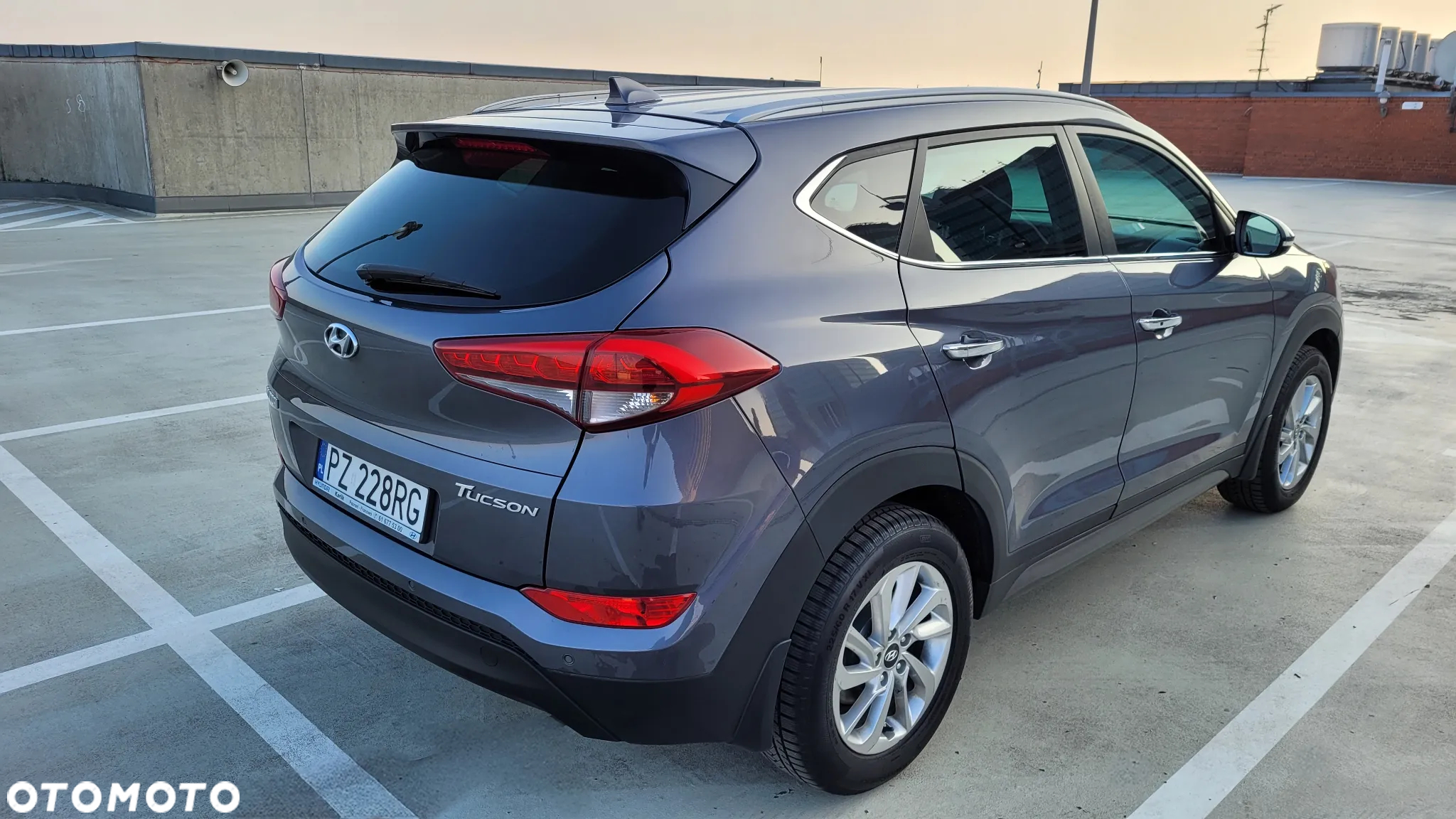 Hyundai Tucson 1.7 CRDI BlueDrive Comfort 2WD - 11
