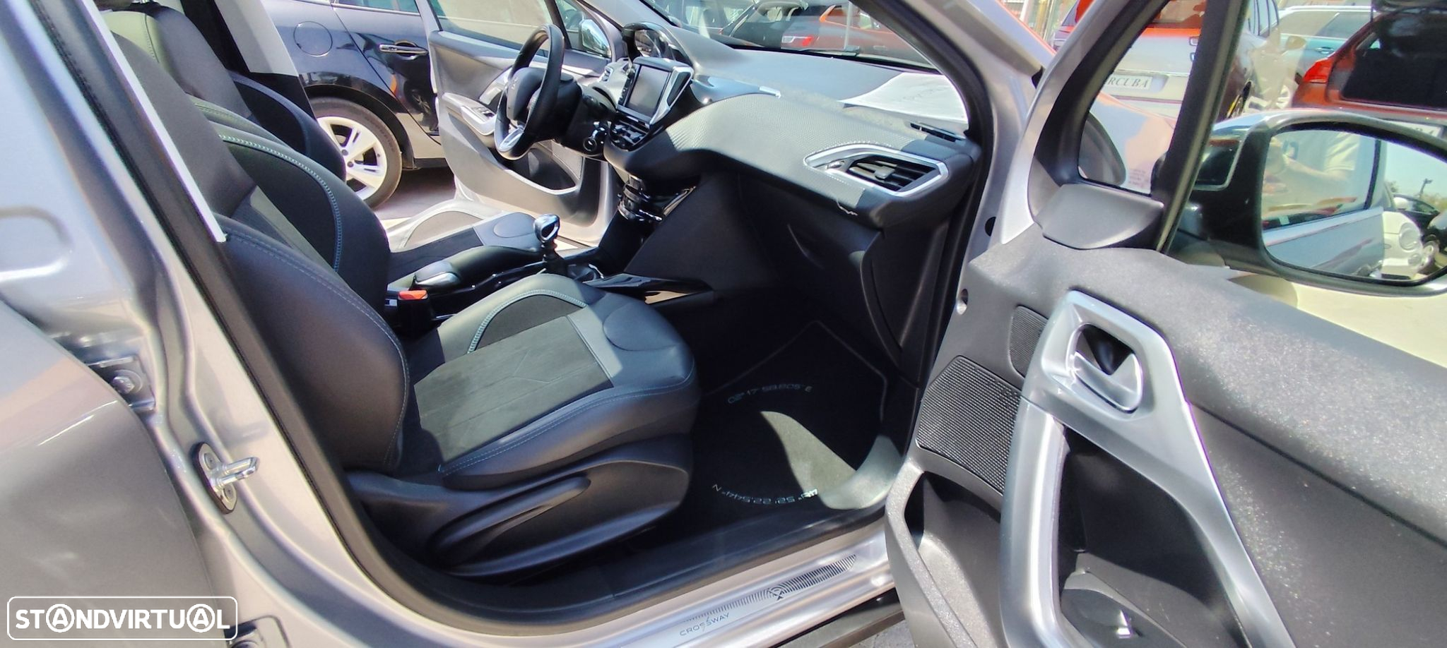 Peugeot 2008 1.6 BlueHDi Crossway - 14