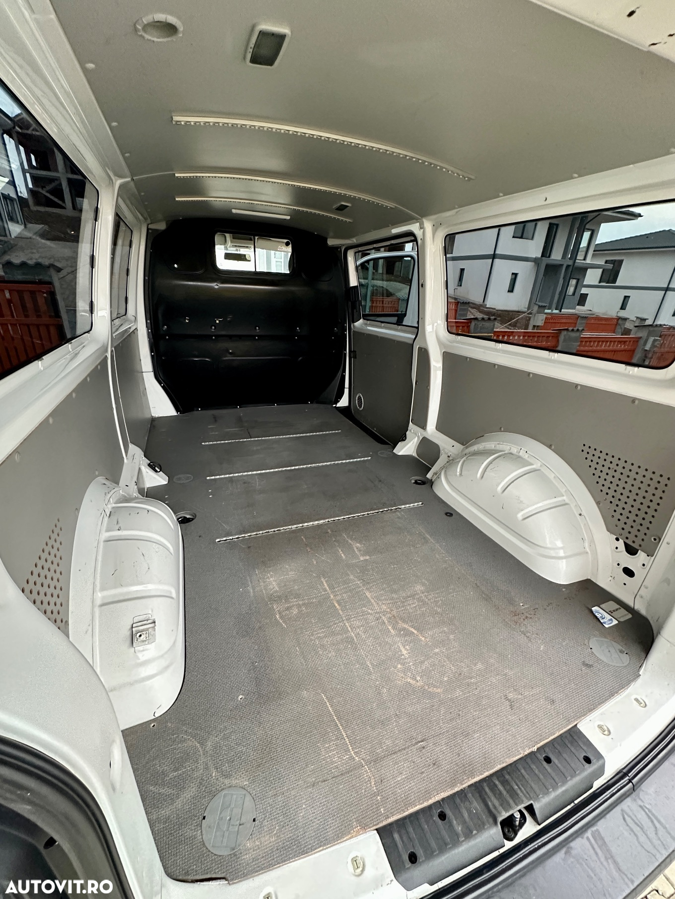 Volkswagen Transporter Kombi T6 2.0 TDI 110 kW LR - 23