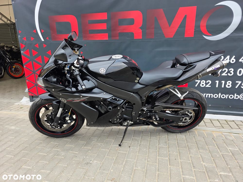 Yamaha R1 - 5