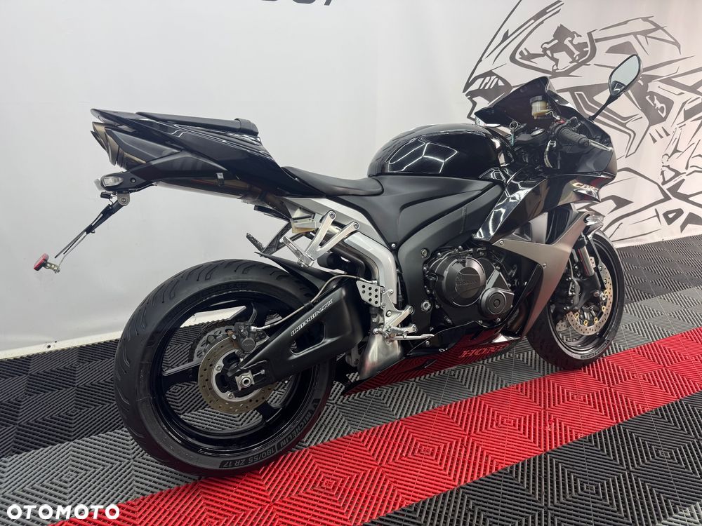 Honda CBR - 3