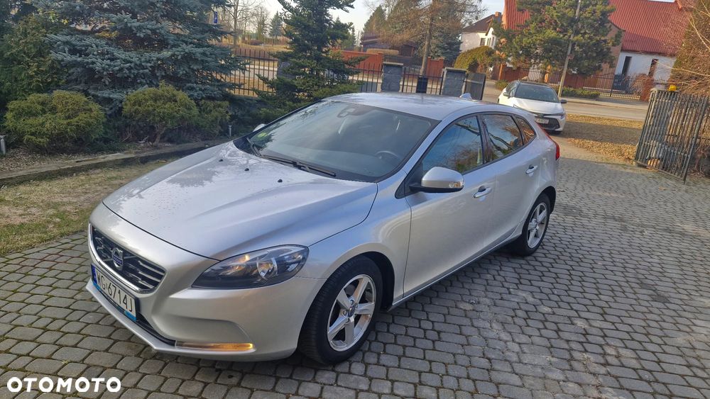 Volvo V40 D2 Momentum - 2