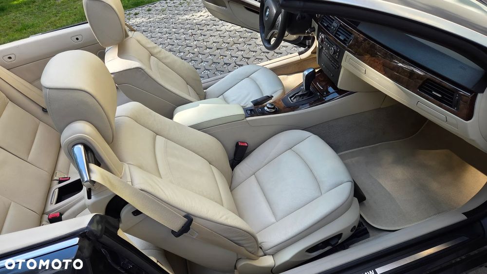 BMW Seria 3 320i Edition Exclusive - 16