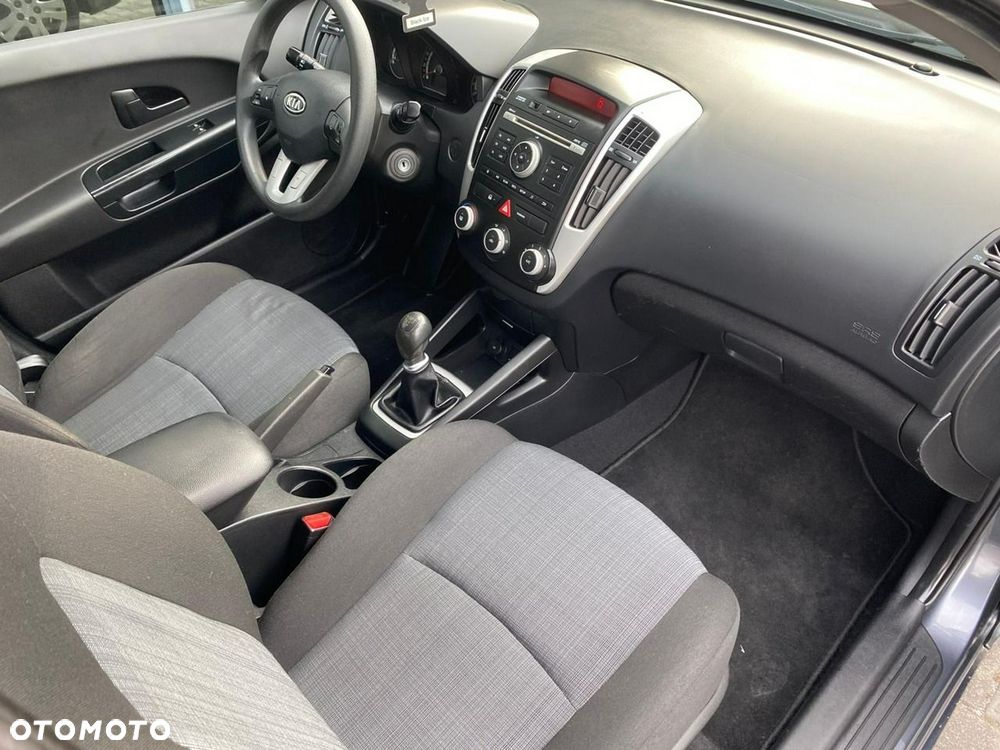 Kia Ceed 1.4 M - 13