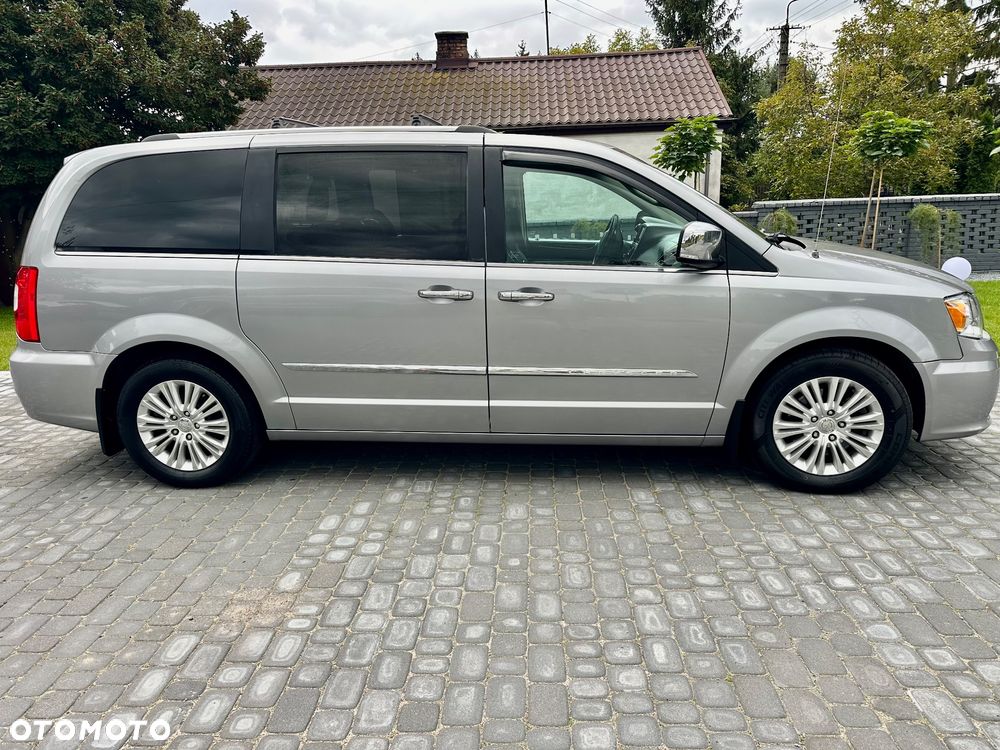 Chrysler Town & Country 3.6 Limited - 5