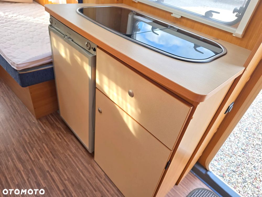 Burstner 490 Klimatyzacja Tapczany salonka przyczepa kempingowa zarejestrowana hobby dostawa - 17