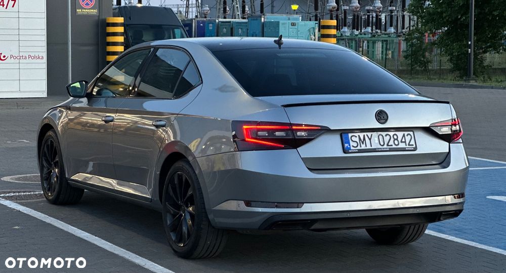 Skoda Superb 2.0 TDI Sportline DSG - 4