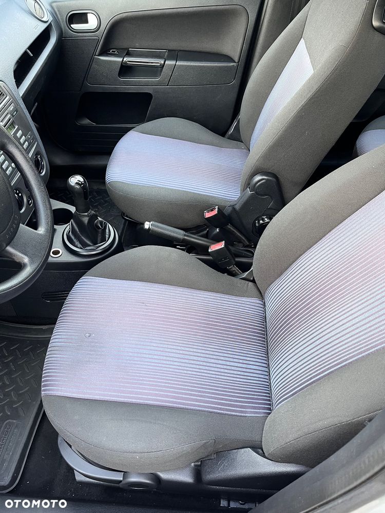 Ford Fusion 1.4 Fun - 12