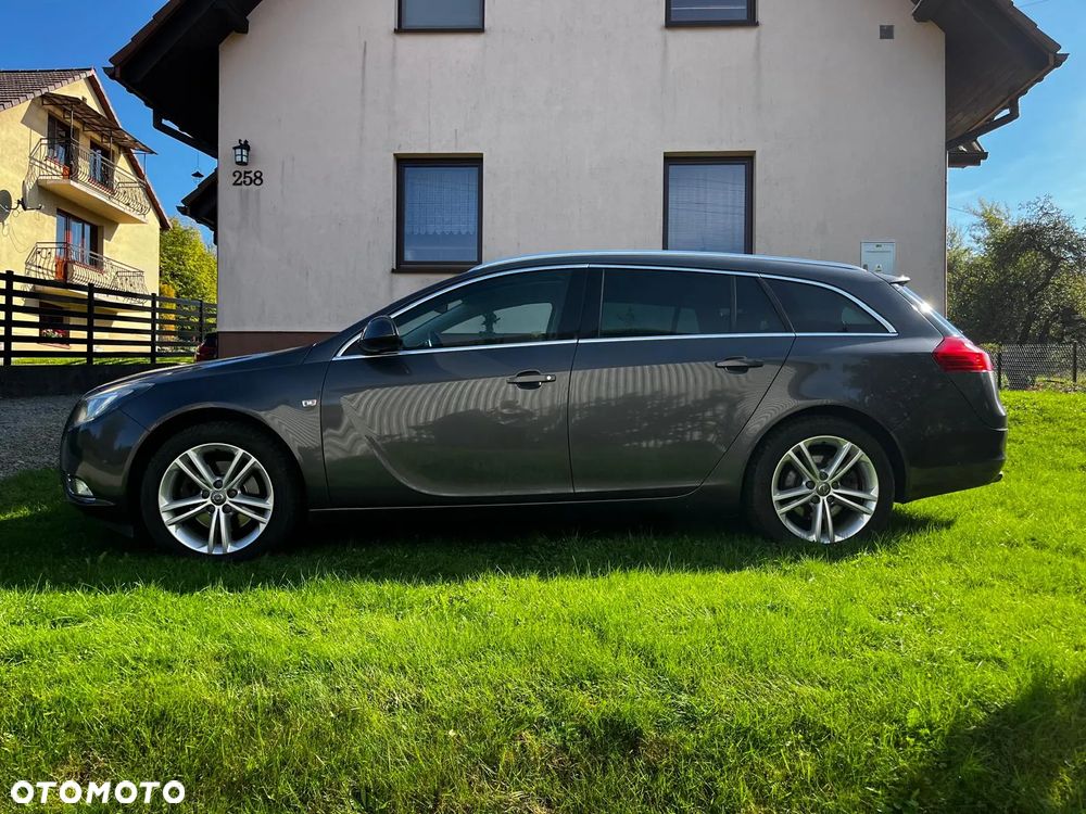 Opel Insignia 2.0 Turbo Sports Tourer 4x4 Automatik Active - 4