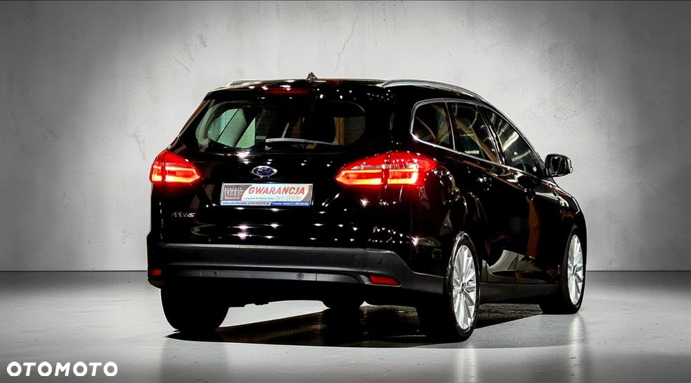 Ford Focus 1.0 EcoBoost Titanium - 24