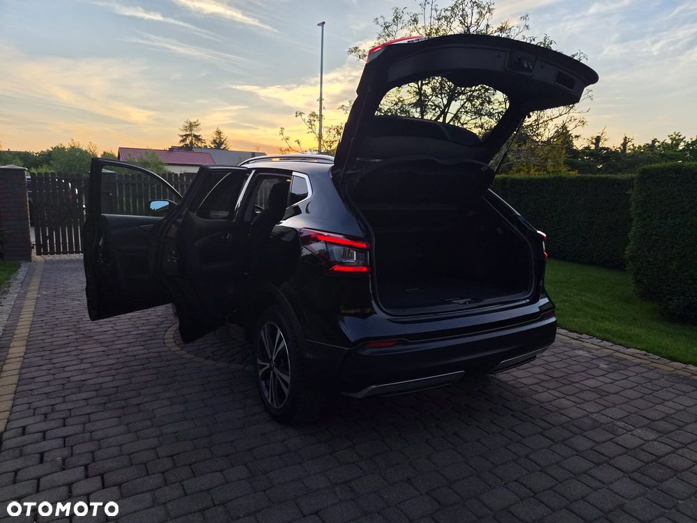 Nissan Qashqai 1.6 DIG-T N-Connecta - 9