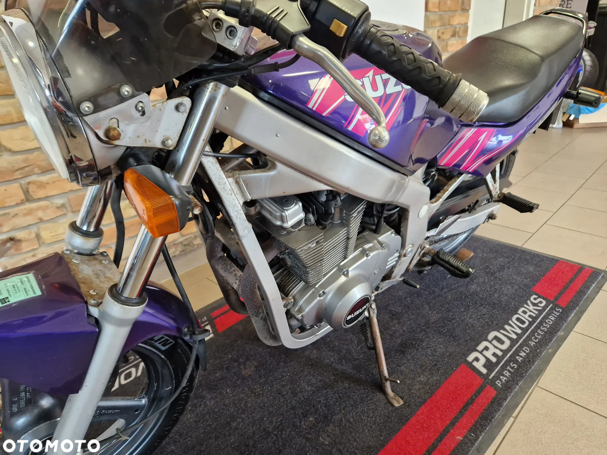 Suzuki GS - 17