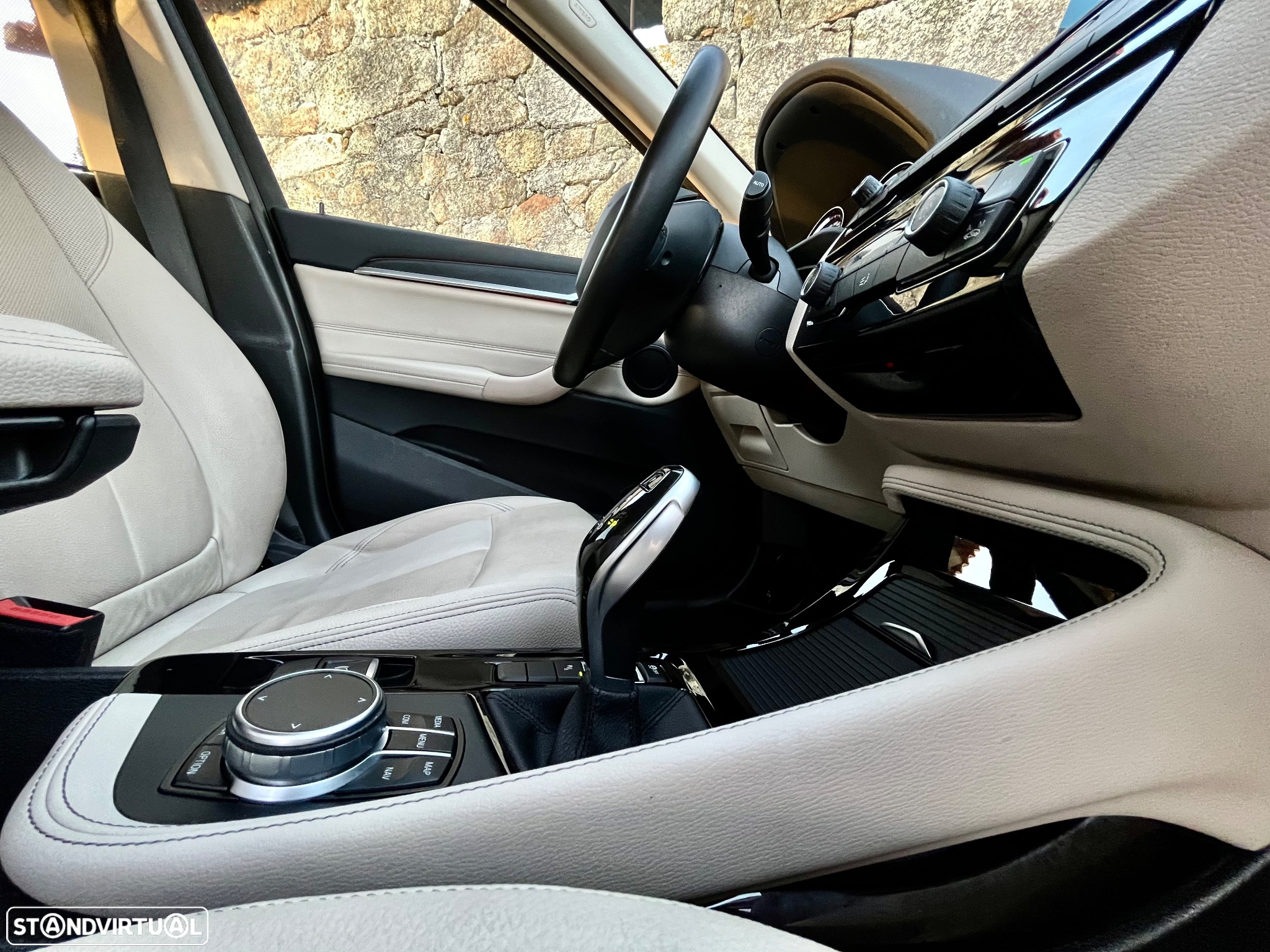 BMW X1 18 i sDrive xLine Auto - 40