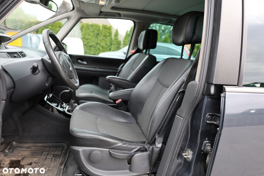 Renault Espace 2.0 dCi Impulsion - 11