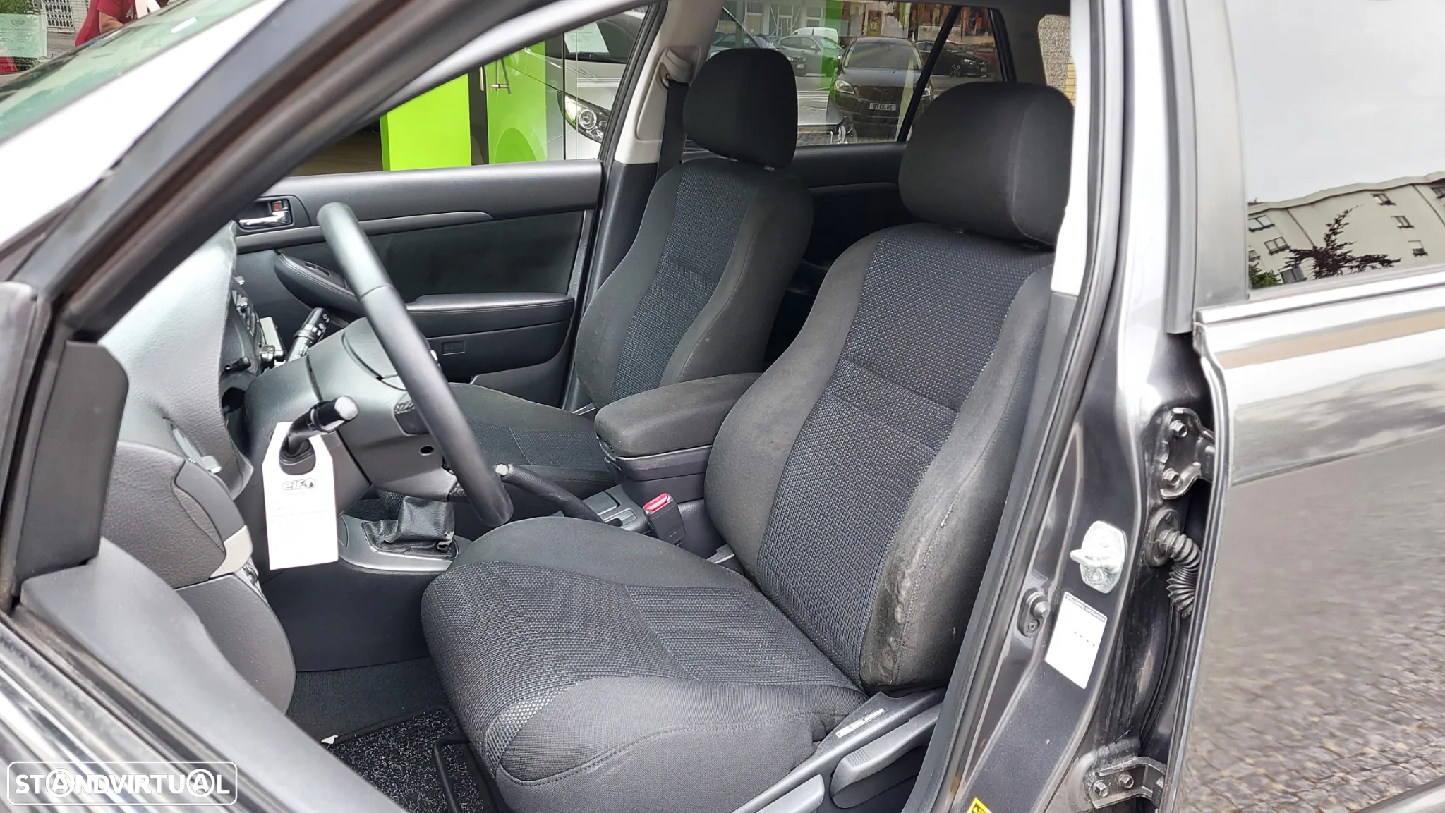 Toyota Avensis SW 2.0 D-4D Sol+GPS - 12