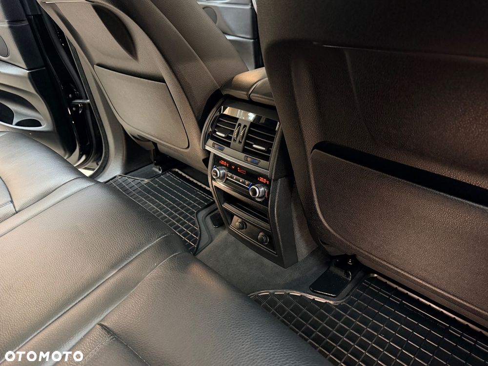 BMW X5 xDrive40d - 30
