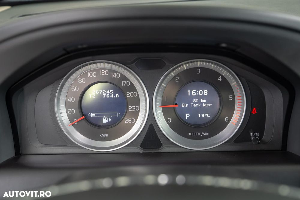 Volvo XC 60 D3 AWD Aut. Momentum - 17