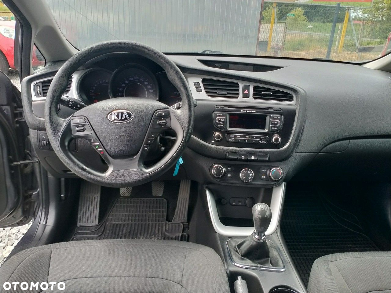Kia Ceed - 13