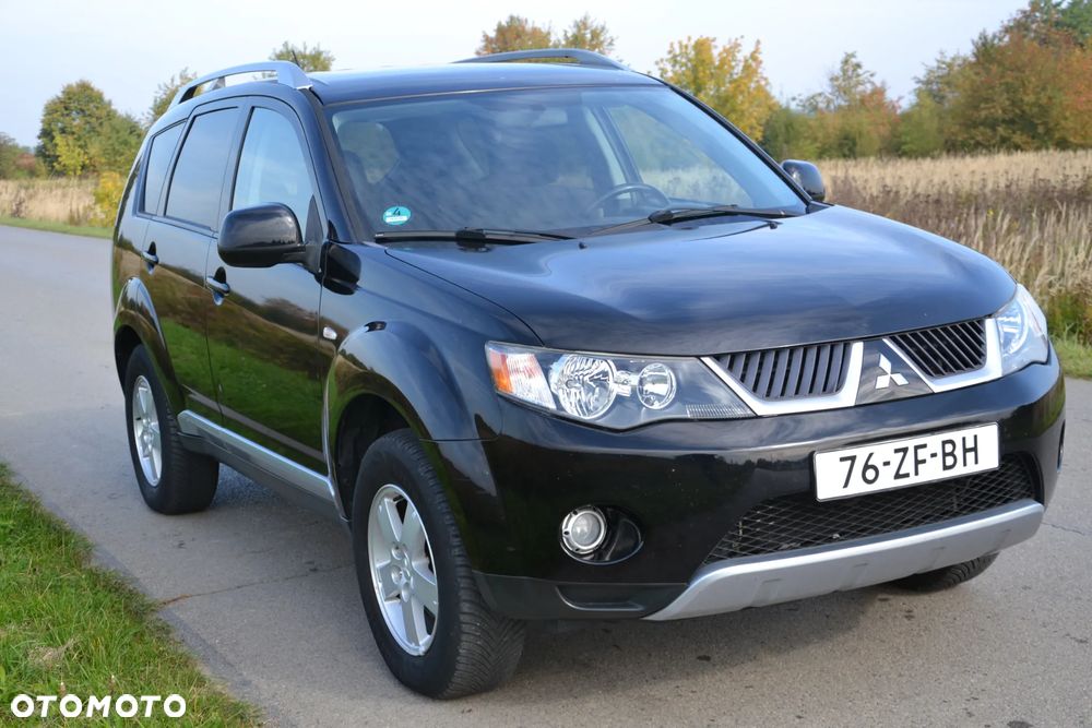 Mitsubishi Outlander 2.4 Invite 2WD - 32