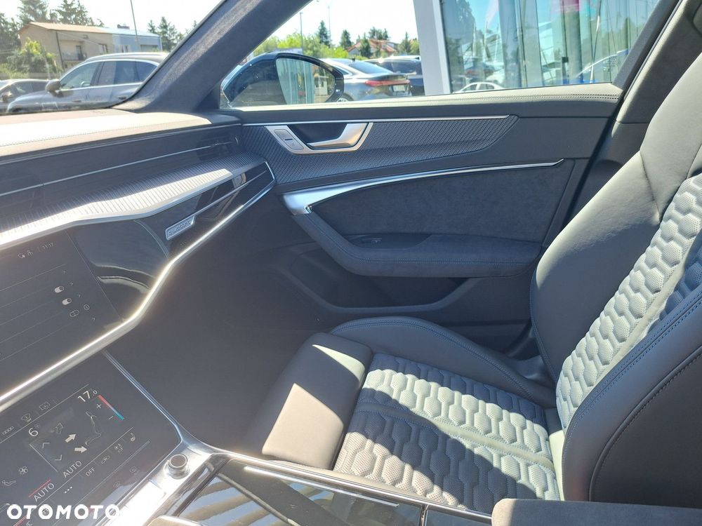 Audi RS6 Avant - 29