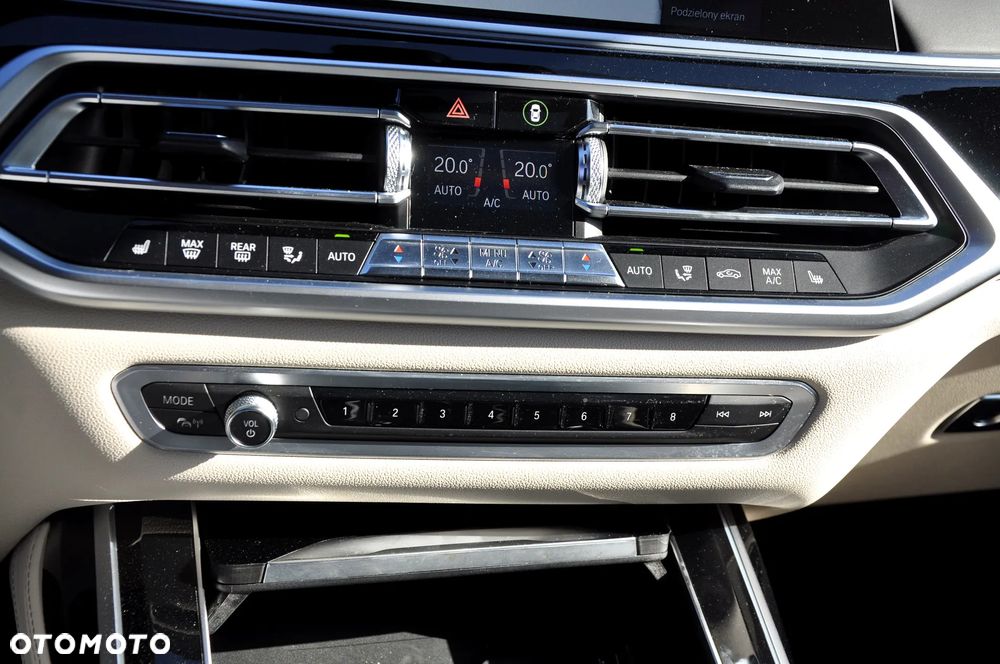 BMW X7 - 21