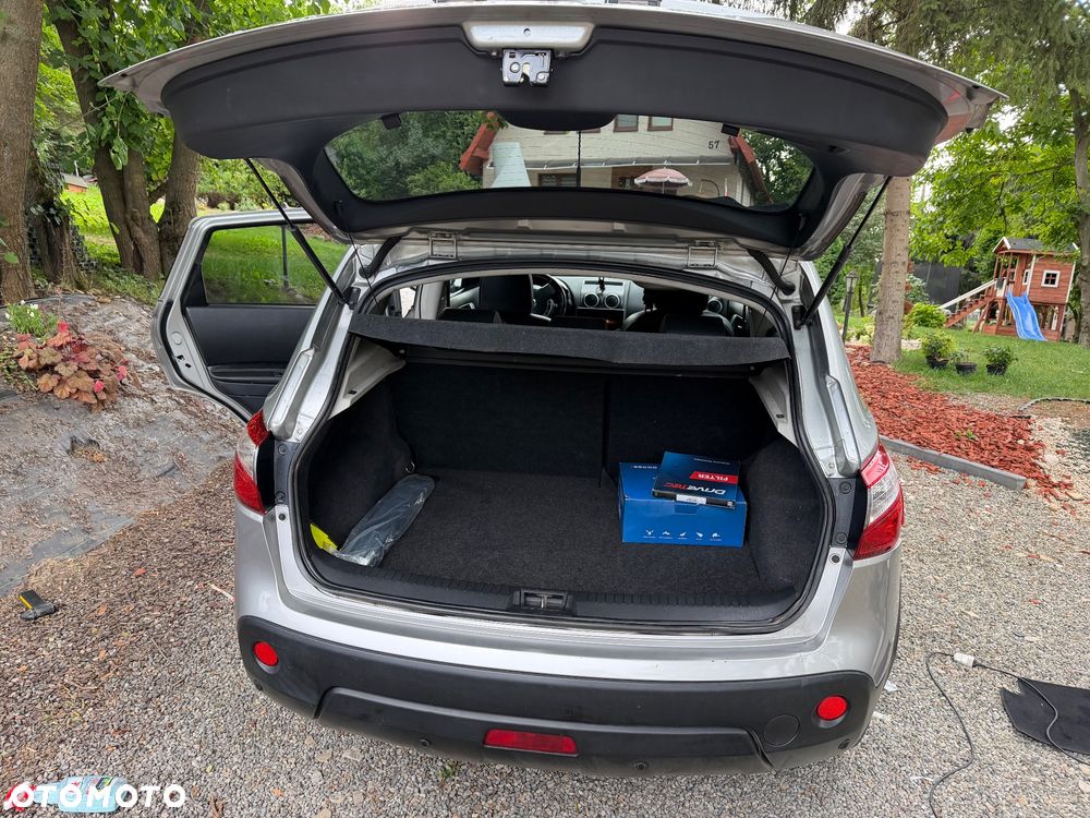 Nissan Qashqai 2.0 dCi 4x4 Tekna Premium - 10