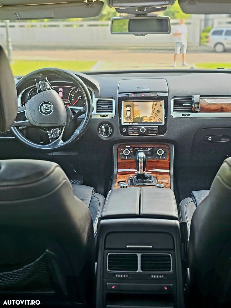 Volkswagen Touareg - 23