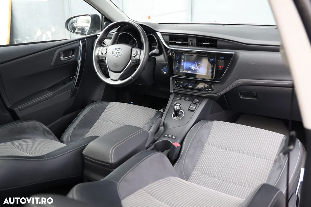 Toyota Auris 1.8 L VVT-i Sol+ - 20