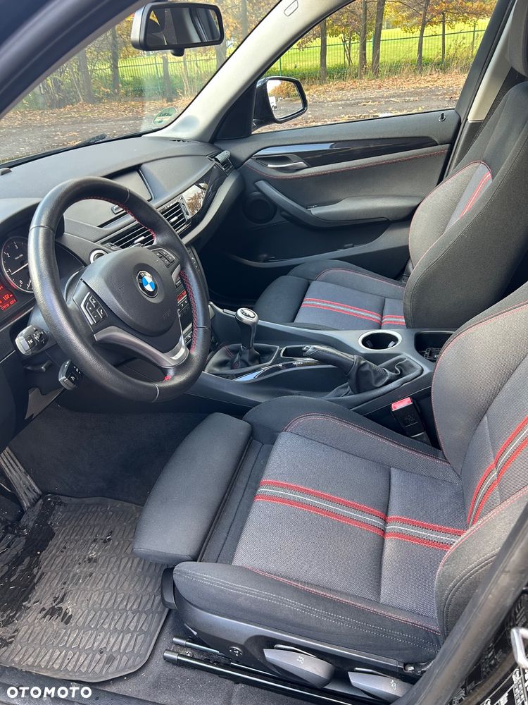 BMW X1 xDrive20d Sport Line - 16