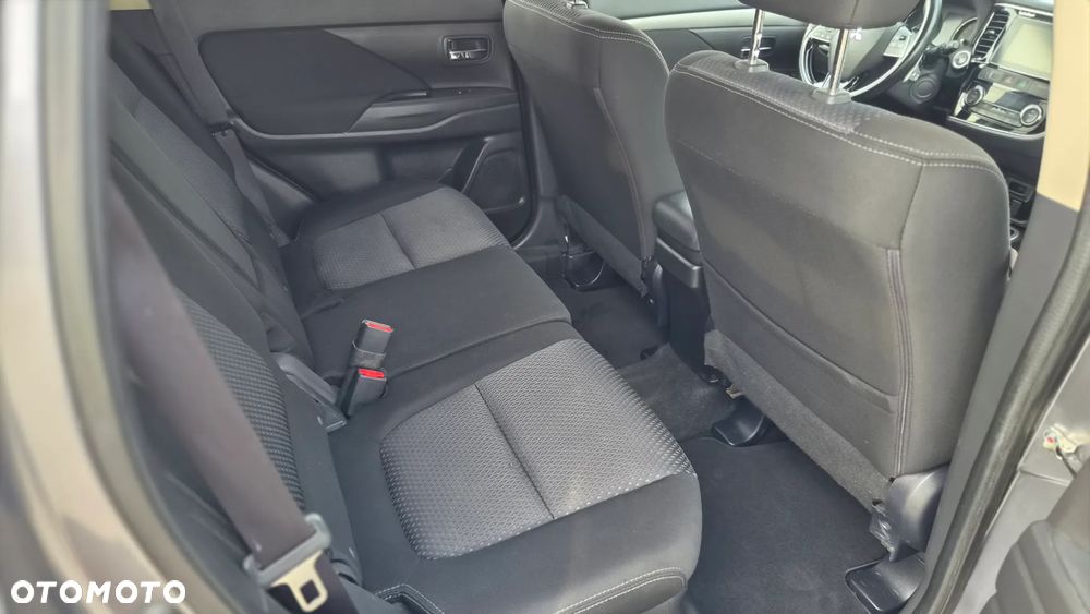 Mitsubishi Outlander 2.0 Intense 2WD CVT - 25