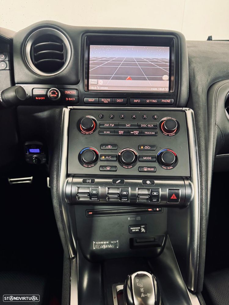 Nissan GT-R 3.8 V6 Black Edition - 19