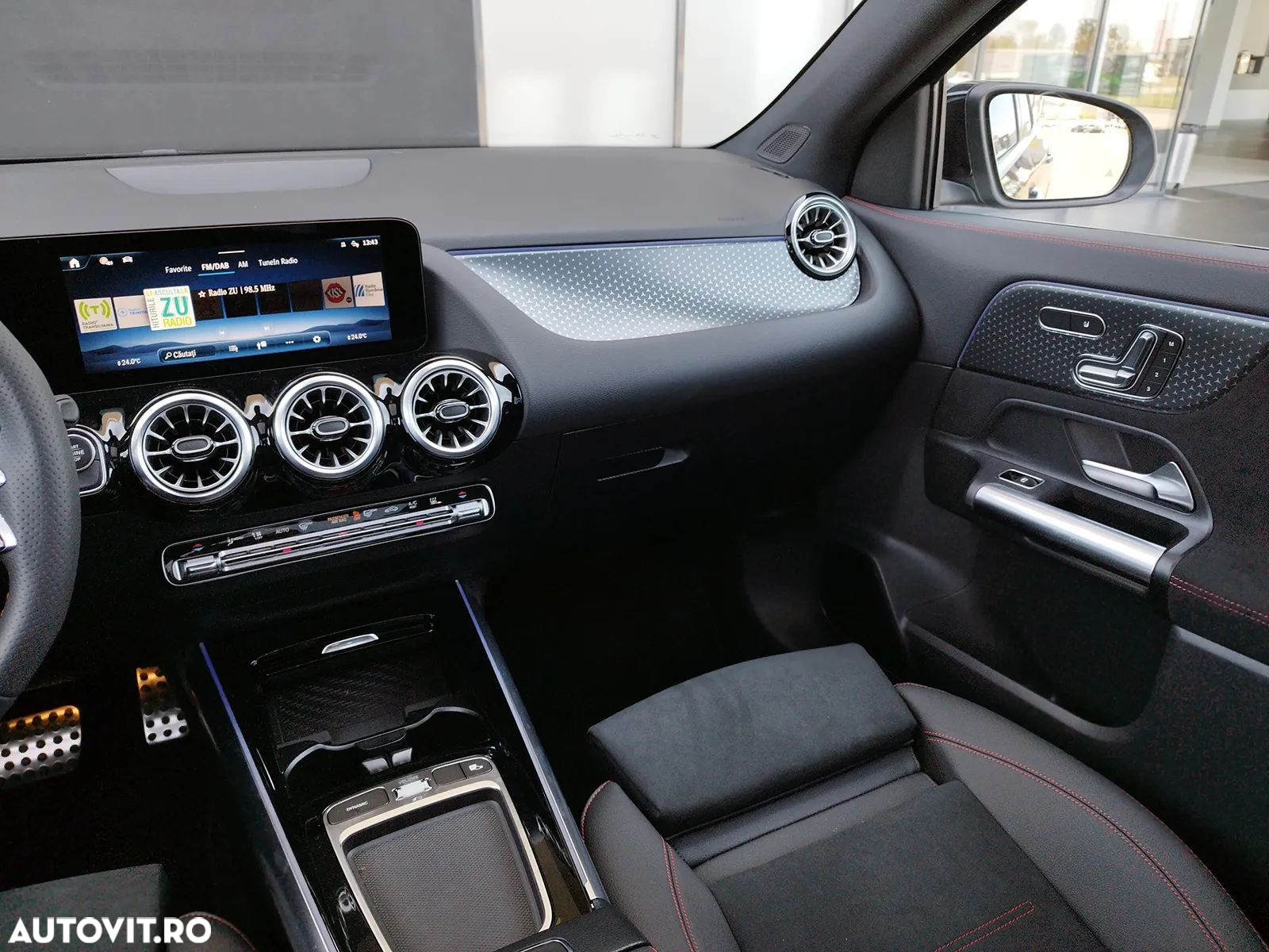 Mercedes-Benz GLA - 14