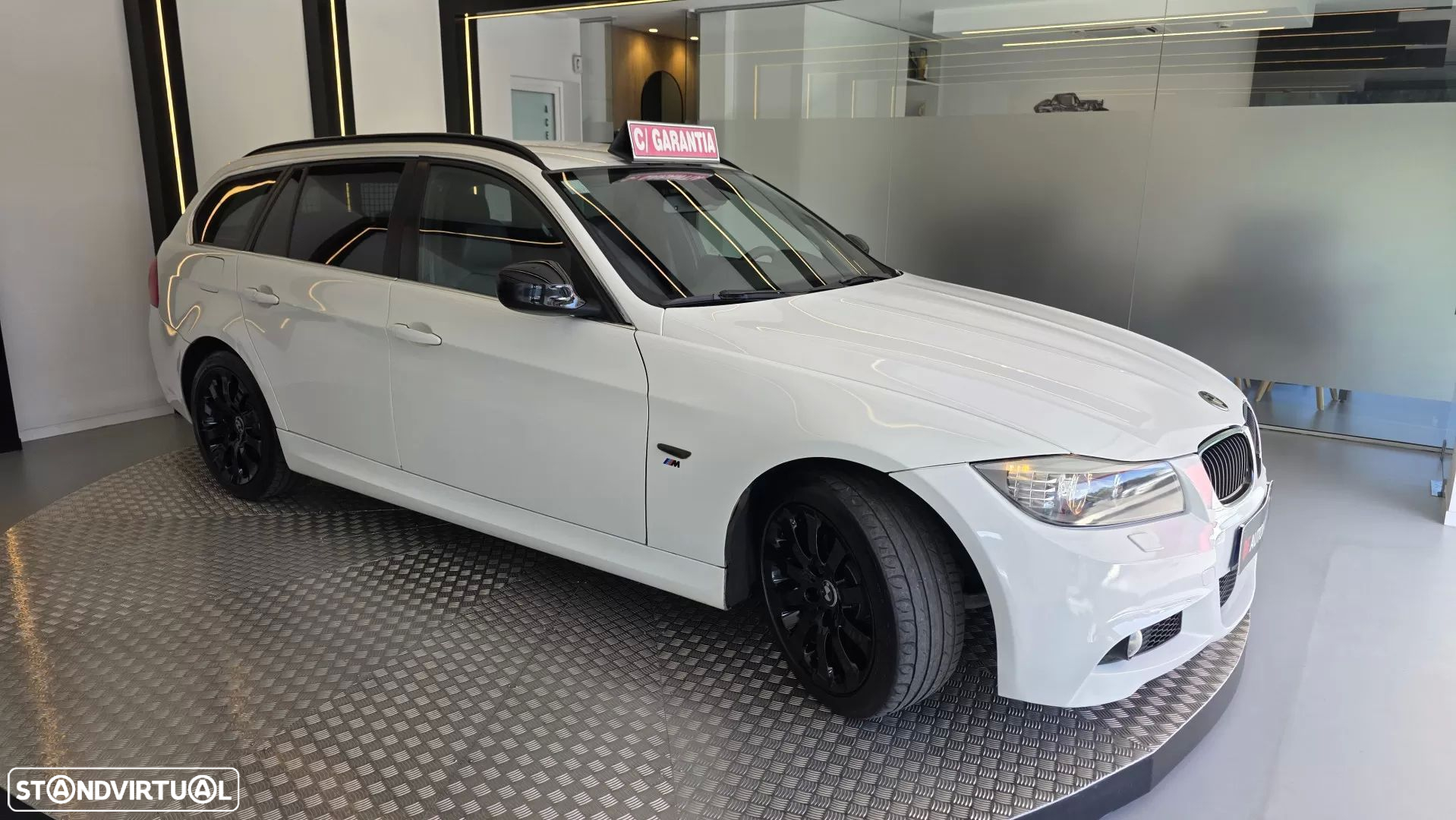BMW 320 d Touring Pack M - 19