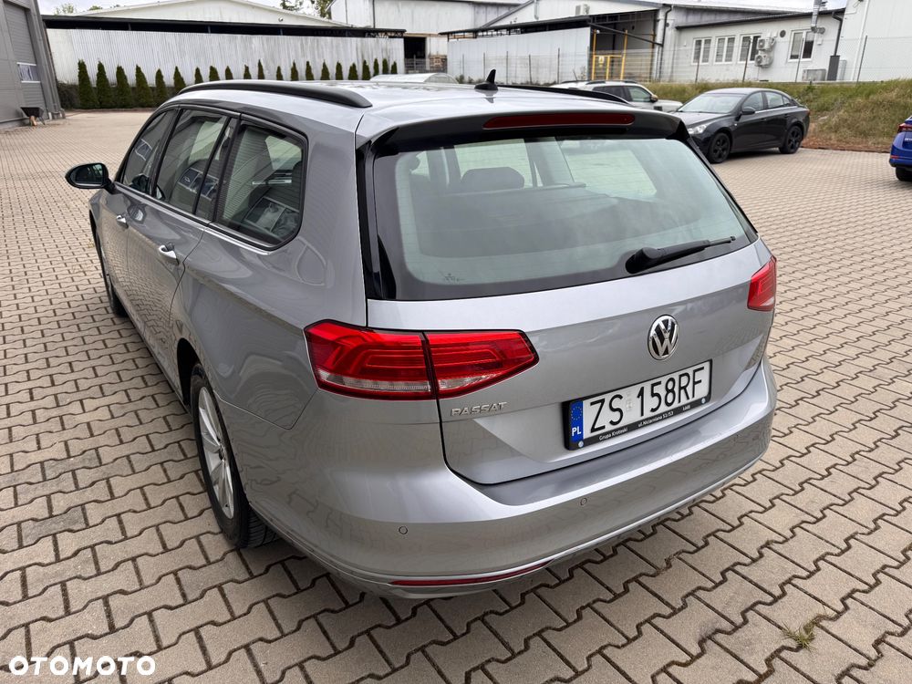 Volkswagen Passat 2.0 TDI SCR Trendline - 4