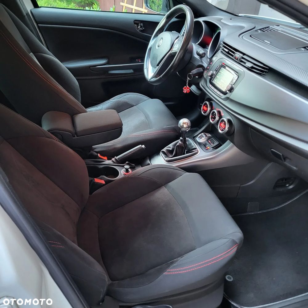 Alfa Romeo Giulietta 1.6 JTDM 16V Impression - 16