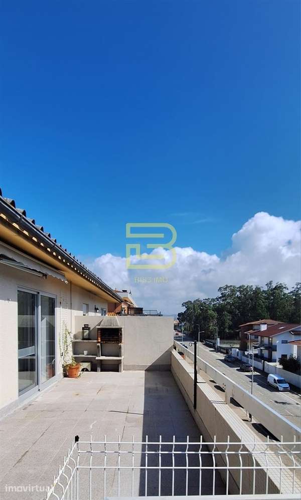 Apartamento T2 Mobilado para venda - 5 Min. da Praia de Labruge - Grande imagem: 2/13