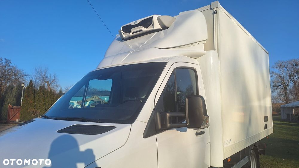 Mercedes-Benz Sprinter - 11