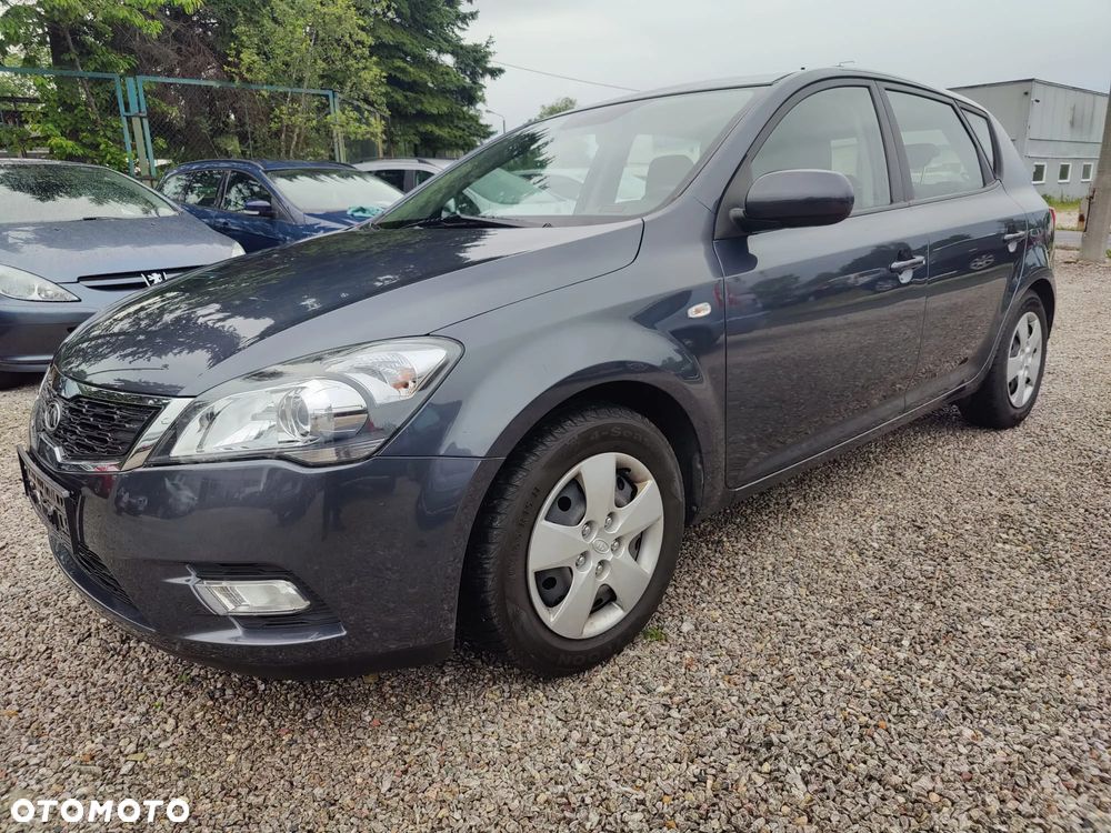 Kia Ceed - 3