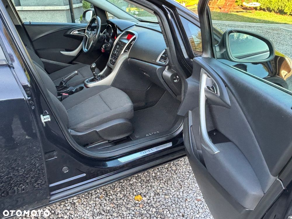 Opel Astra - 16